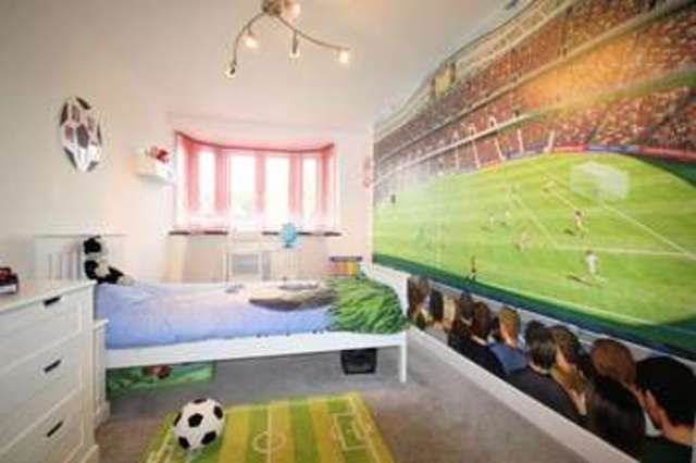  Image of 4 Bedroom Detached for sale at Stanmore Middlesex Stanmore, HA7 2QA