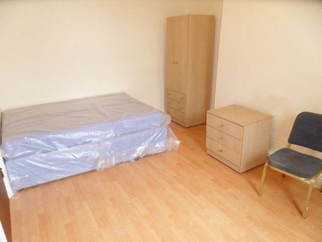  Image of 4 Bedroom Detached to rent at Belsay Place Array Blakelaw, NE4 5NX