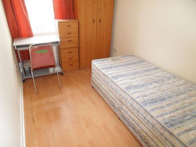  Image of 4 Bedroom Detached to rent at Belsay Place Array Blakelaw, NE4 5NX