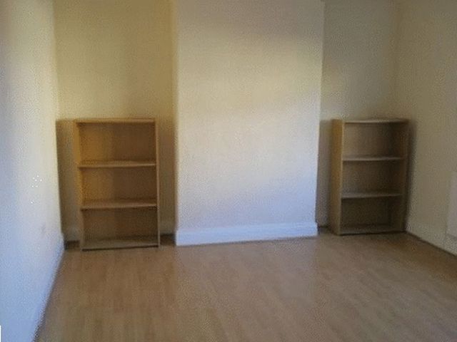  Image of 2 Bedroom Flat to rent at Bilbrough Gardens Array Blakelaw, NE4 8YA