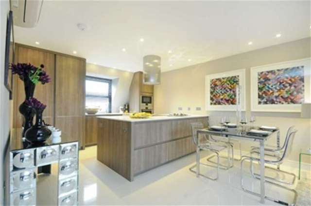  Image of 4 Bedroom Flat to rent at London, NW8 6NH