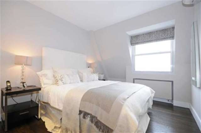  Image of 4 Bedroom Flat to rent at London, NW8 6NH