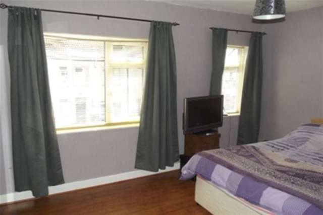  Image of 3 Bedroom Detached to rent at Bristol, BS15 1JF