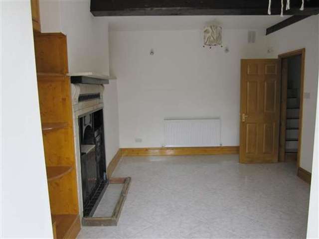  Image of 2 Bedroom Terraced to rent at Norland Town, HX6 2AY