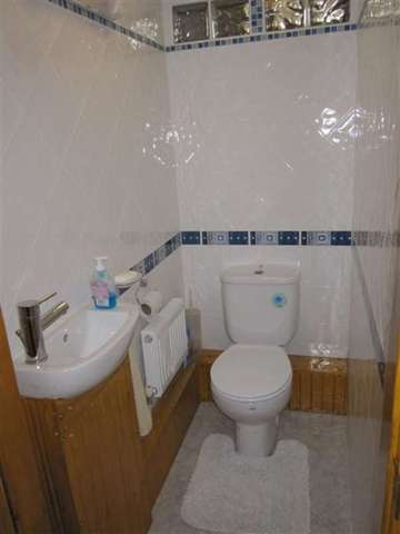  Image of 2 Bedroom Terraced to rent at Norland Town, HX6 2AY