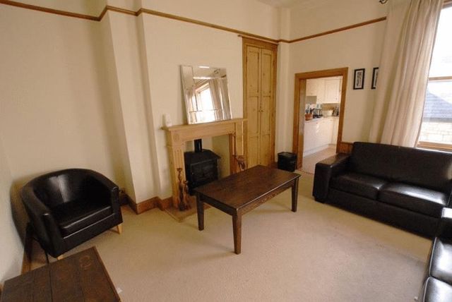  Image of 2 Bedroom Flat to rent at Causey Street Array Gosforth, NE3 4DJ