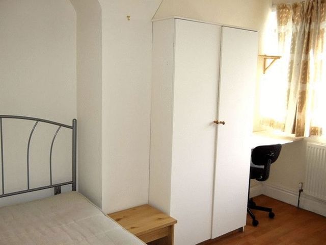  Image of 4 Bedroom Detached to rent at Coast Road Array Longbenton, NE7 7RN