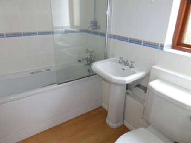 Image of 1 Bedroom Maisonette to rent at St Andrew Close Crowthorne Crowthorne, RG45 6UP