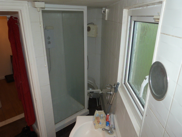  Image of Studio to rent at Dawley Road  Hayes, UB3 1EB