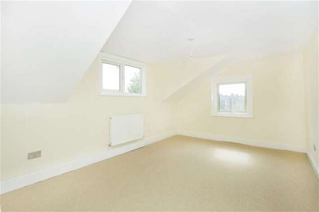  Image of 1 Bedroom Flat for sale at West Norwood, SE27 0PF