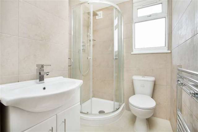  Image of 1 Bedroom Flat for sale at West Norwood, SE27 0PF