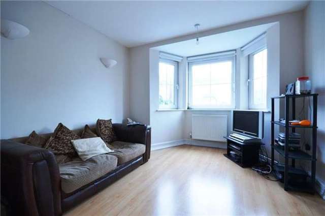 Image of 3 Bedroom Flat to rent at Chesterton, CB4 1DD