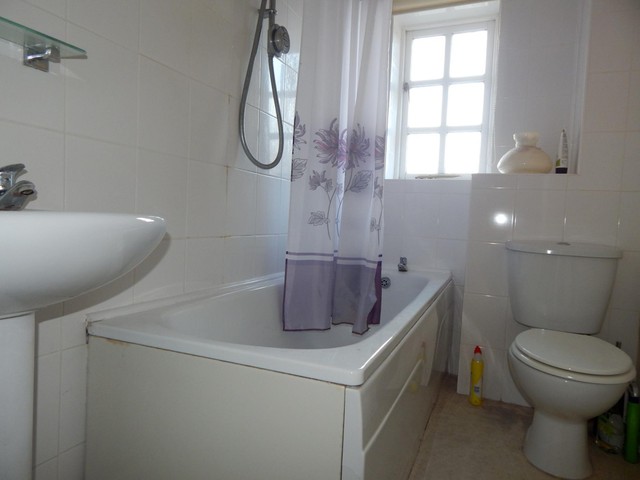  Image of 2 Bedroom Detached to rent at Basingstoke, RG24 9JR