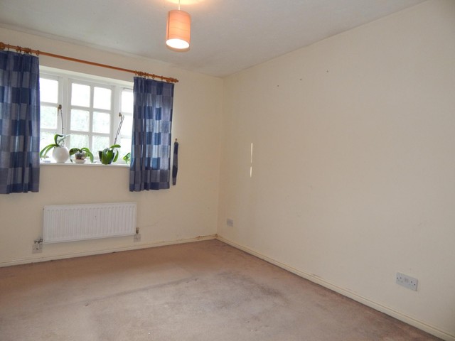  Image of 2 Bedroom Detached to rent at Basingstoke, RG24 9JR