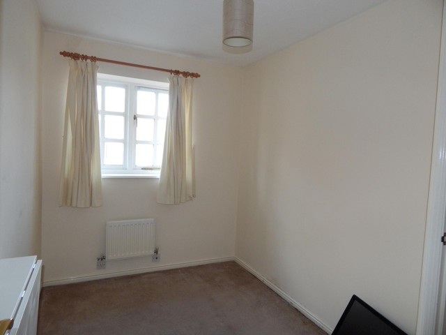  Image of 2 Bedroom Detached to rent at Basingstoke, RG24 9JR