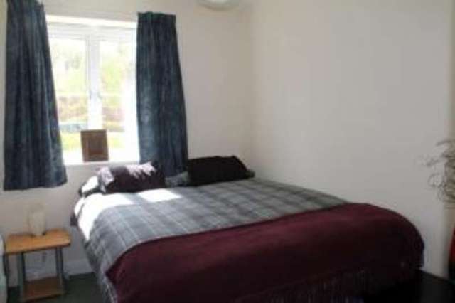  Image of 2 Bedroom Flat for sale at Leamington Spa Warwickshire Whitnash, CV31 3BY