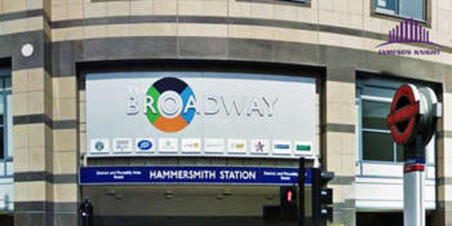  Image of 2 Bedroom Property for sale at Hammersmith London Hammersmith, W6 7NL
