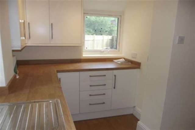  Image of 4 Bedroom Detached to rent at Bournemouth, BH7 6JA