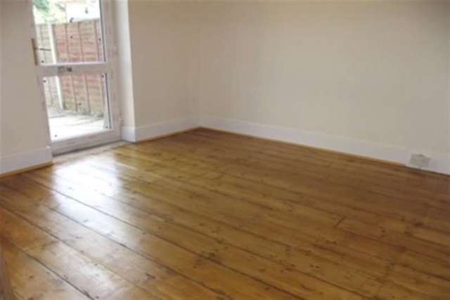  Image of 4 Bedroom Detached to rent at Bournemouth, BH7 6JA