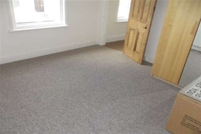  Image of 4 Bedroom Detached to rent at Bournemouth, BH7 6JA