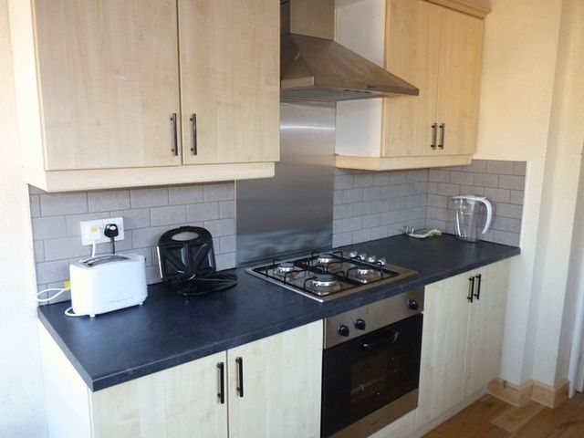  Image of 3 Bedroom Flat to rent at Grantham Road Array Jesmond, NE2 1QX