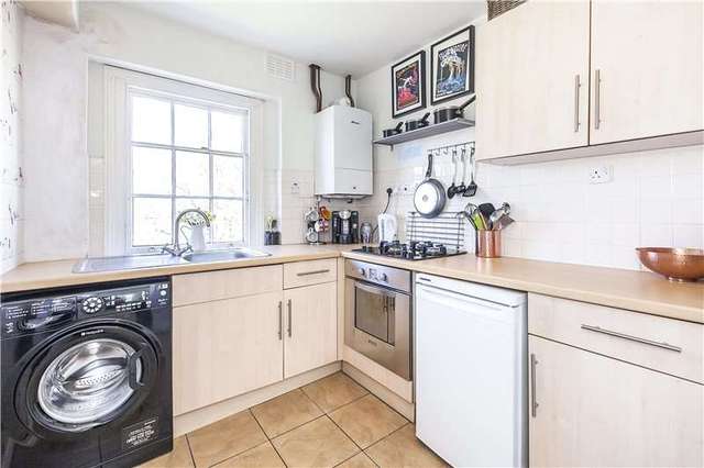  Image of 1 Bedroom Flat for sale at London  Greenwich, SE10 8UN