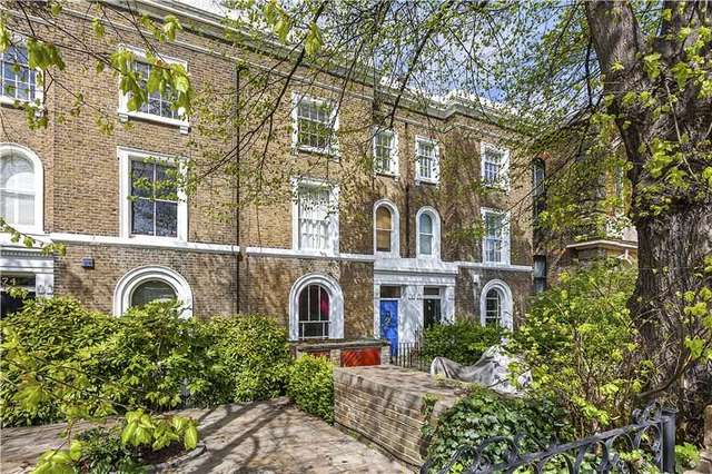  Image of 1 Bedroom Flat for sale at London  Greenwich, SE10 8UN