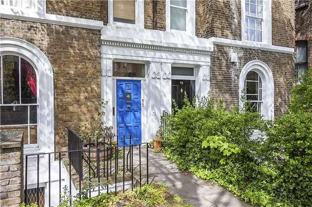  Image of 1 Bedroom Flat for sale at London  Greenwich, SE10 8UN