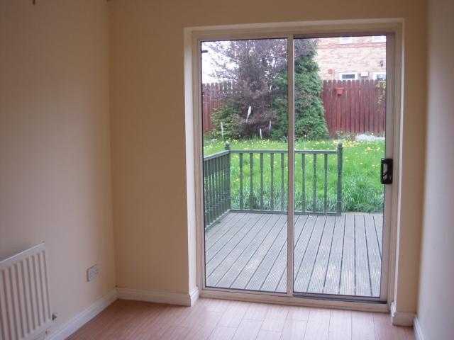  Image of 3 Bedroom Semi-Detached to rent at Victoria Dock  Hull, HU9 1PL