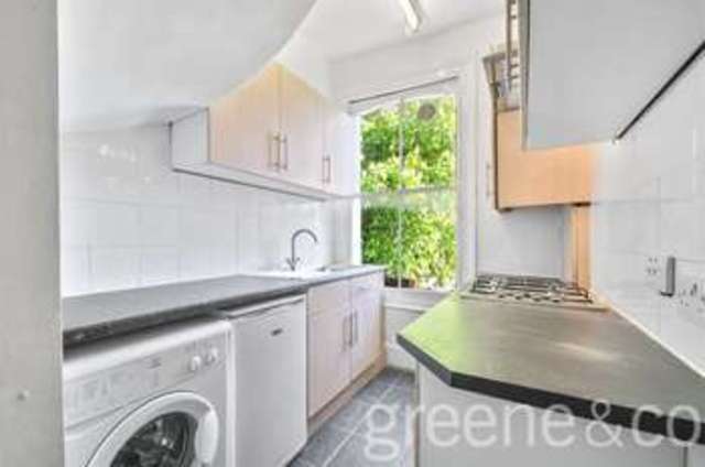  Image of 2 Bedroom Detached to rent at Crouch End London Hornsey, N8 9HY