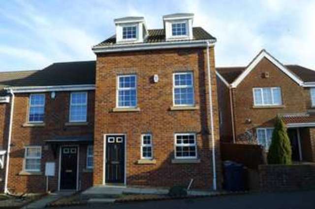  Image of 3 Bedroom Terraced to rent at Hawthorn Road  Blaydon-On-Tyne, NE21 5DU