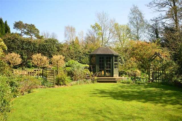  Image of 3 Bedroom Detached for sale at Blackboys Uckfield Uckfield, TN22 5JU