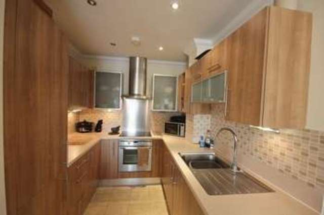  Image of 3 Bedroom Flat for sale at Yarmouth Road  Norwich, NR7 0QY