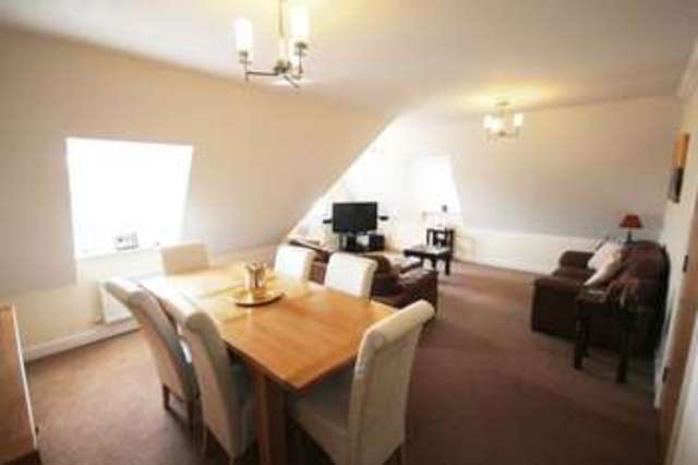 Image of 3 Bedroom Flat for sale at Yarmouth Road  Norwich, NR7 0QY