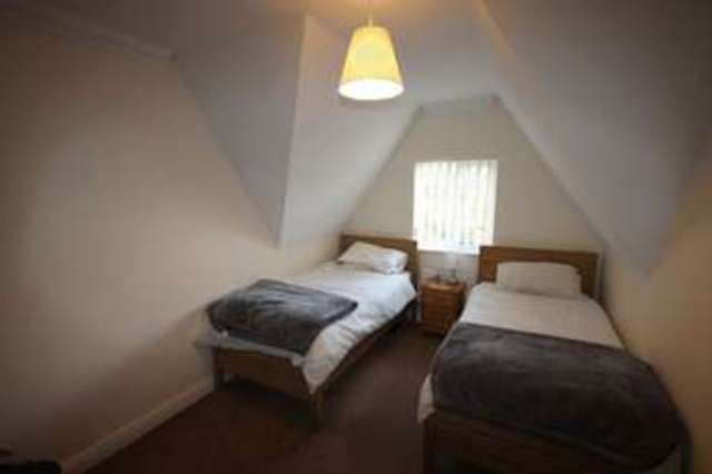  Image of 3 Bedroom Flat for sale at Yarmouth Road  Norwich, NR7 0QY