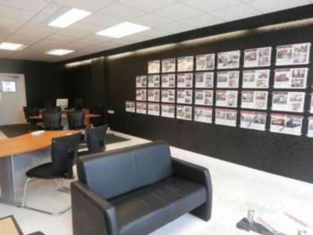  Image of Property to rent at Hoghton Street  Southport, PR9 0TE
