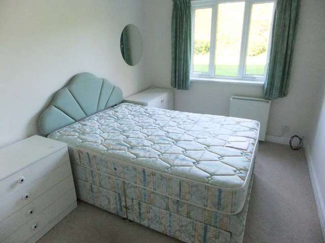  Image of 2 Bedroom Retirement Property for sale at Kelvedon Grove  Solihull, B91 2UA