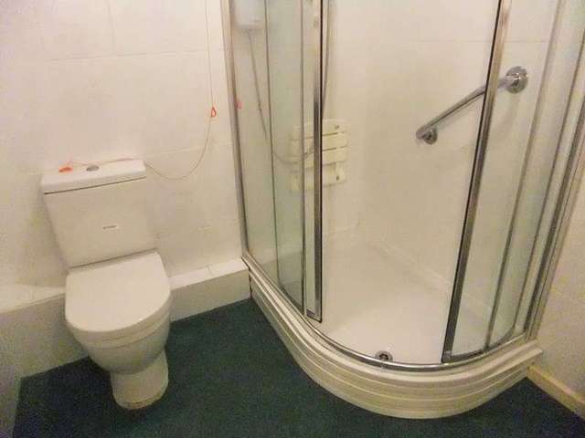  Image of 2 Bedroom Retirement Property for sale at Kelvedon Grove  Solihull, B91 2UA