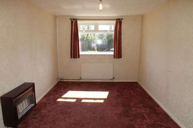  Image of 3 Bedroom Semi-Detached for sale at Lyndon Road  Solihull, B92 7QX