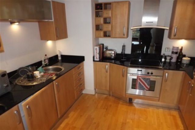  Image of 1 Bedroom Flat to rent at Leeds, LS10 1JG