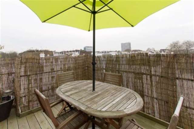  Image of 2 Bedroom Penthouse to rent at London, W2 4WA