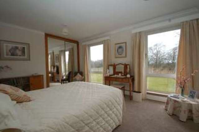  Image of 4 Bedroom Detached for sale at Braidwood Carluke, ML8 4PP