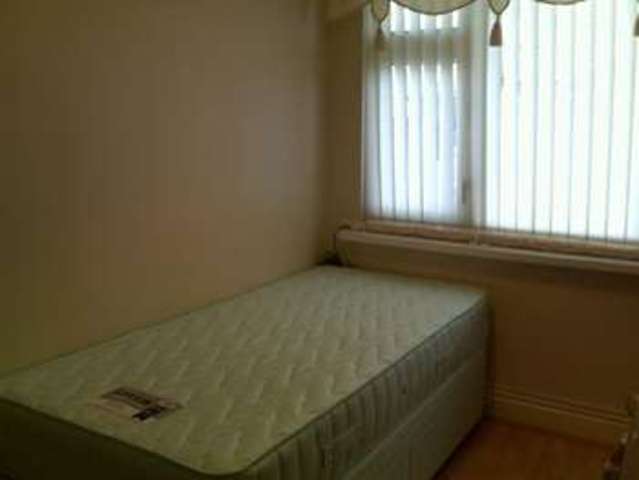  Image of 2 Bedroom Terraced to rent at Newton Way  Liverpool, L3 5RH