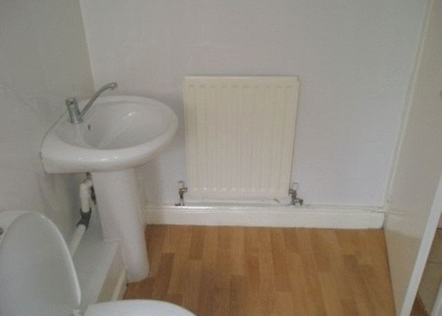  Image of 2 Bedroom Flat to rent at Normanton Terrace Array Blakelaw, NE4 6PP