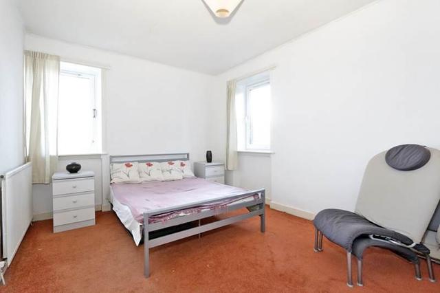  Image of 3 Bedroom Flat to rent at Aberdeen, AB16 7GB