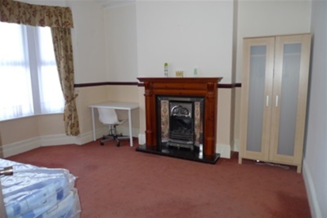  Image of 6 Bedroom Detached to rent at Coventry, CV1 3AQ
