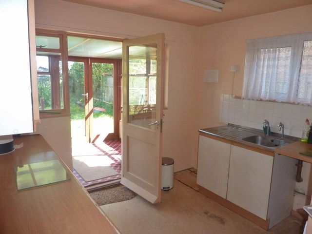  Image of 2 Bedroom Detached for sale at Nursery Lane  Fareham, PO14 2NZ