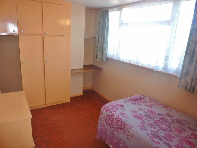  Image of 2 Bedroom Detached for sale at Nursery Lane  Fareham, PO14 2NZ