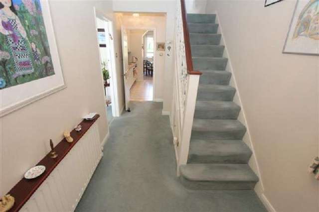  Image of 5 Bedroom Detached for sale at Pangbourne Drive  Stanmore, HA7 4RB