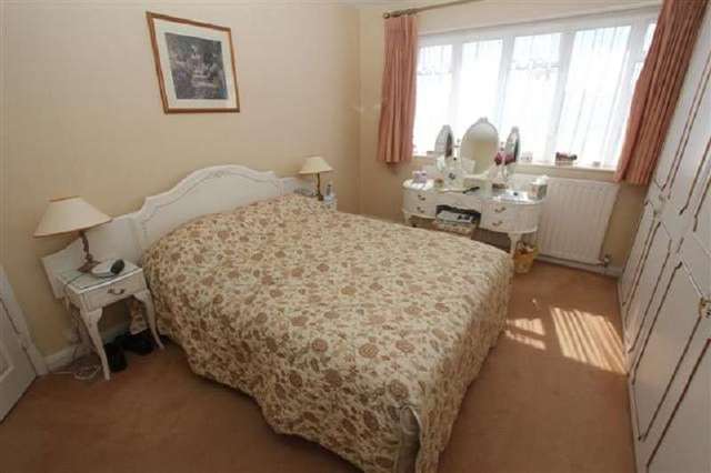  Image of 5 Bedroom Detached for sale at Pangbourne Drive  Stanmore, HA7 4RB